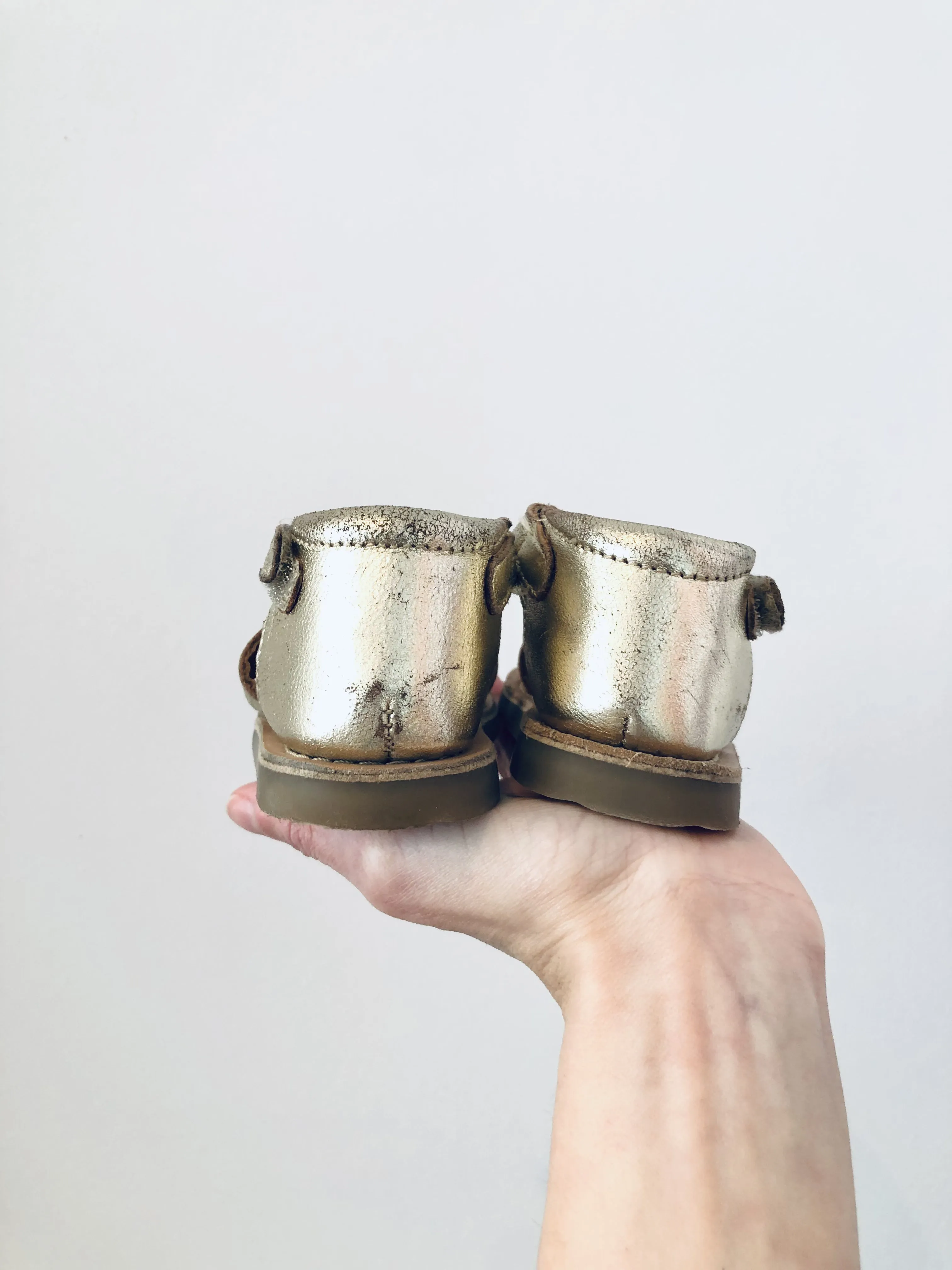 Closed Toe Sandals // 6 Toddler