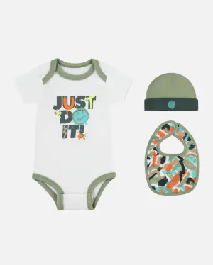 Nike Infants' Bodysuit 3 Piece Gift Set Sail